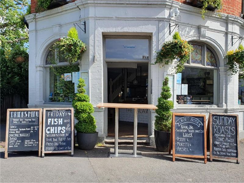 Pub in Lockdown displaying takeaway menu. (Pub, External). Published on 23-05-2020