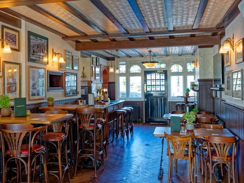 The Builders Arms - April 2025. (Pub). Published on 17-04-2025