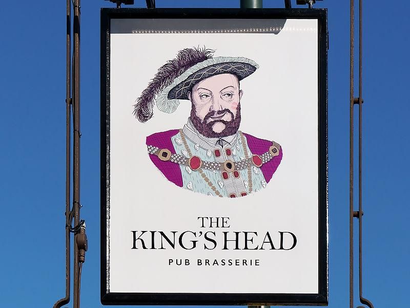 Kings Head's new pub sign (2019) - Teddington. (Sign). Published on 14-08-2024