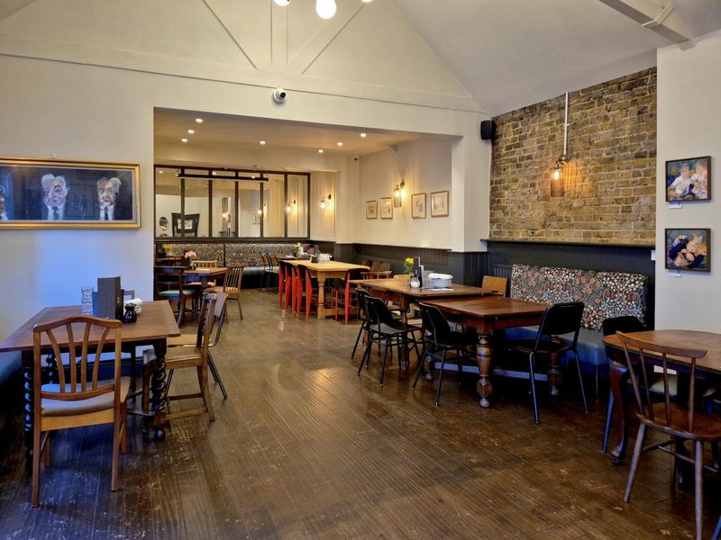 Side dining area (Dec 2025). (Pub, Restaurant). Published on 21-12-2025 