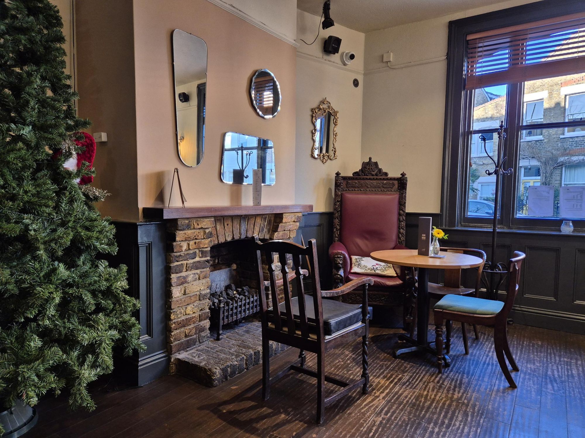 A cosy corner RHS of the bar. (Pub). Published on 16-01-2026