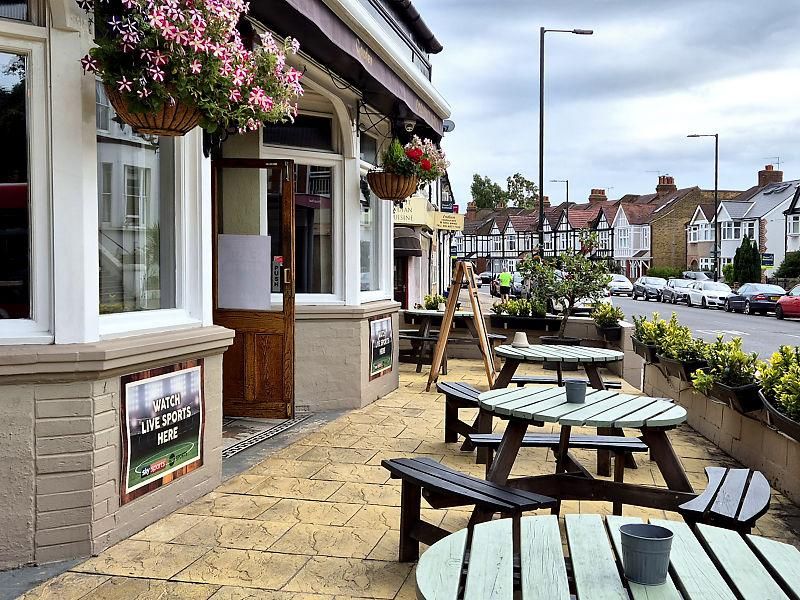 Red Lion, Teddington. (Pub, External). Published on 04-08-2024