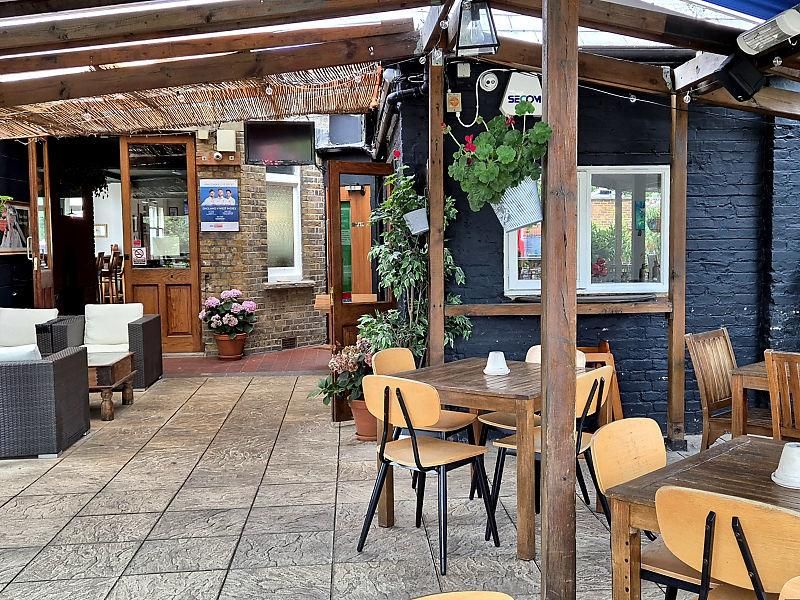 Red Lion, Teddington. (Pub, External). Published on 04-08-2024