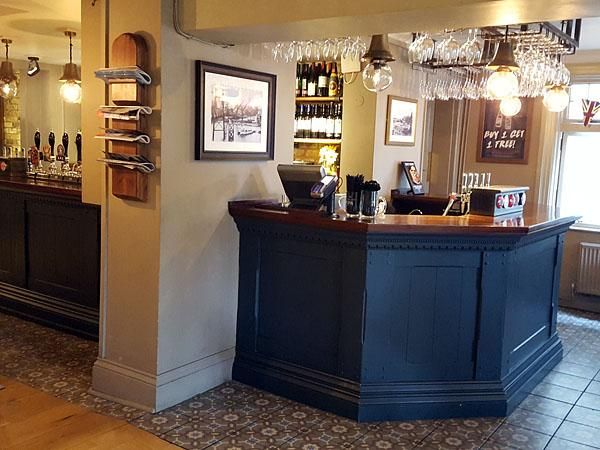 View of front bar. (Pub, Bar). Published on 22-09-2017