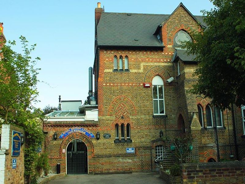 Twickenham Royal British Legion Club. (External, Key). Published on 23-12-2016