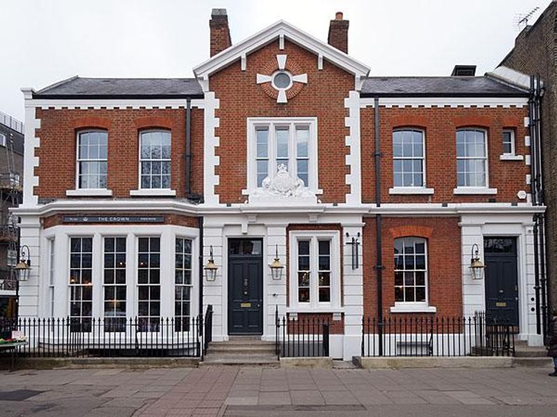 The Crown - Jan 2019. (Pub, External, Key). Published on 24-01-2019