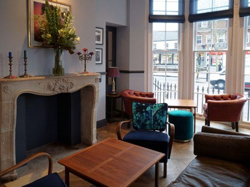 Bar Lounge room at The Crown. (Pub, Bar). Published on 24-01-2019 