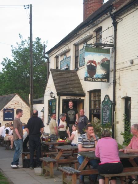 (Pub, External, Garden, Customers). Published on 01-07-2012
