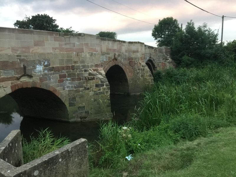 Ancient bridge over the Leam next to the Red Lion. (External, Garden). Published on 18-08-2017 