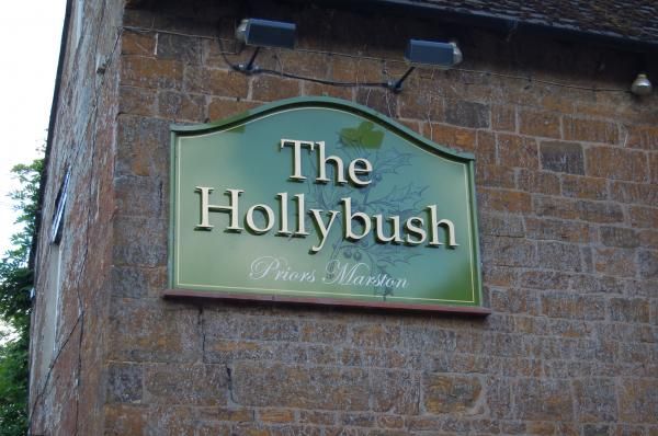 (Pub, External, Sign). Published on 03-11-2013