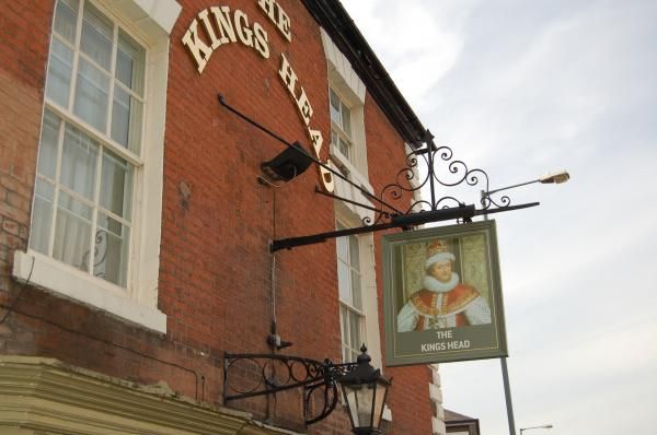 (Pub, External, Sign). Published on 19-10-2012