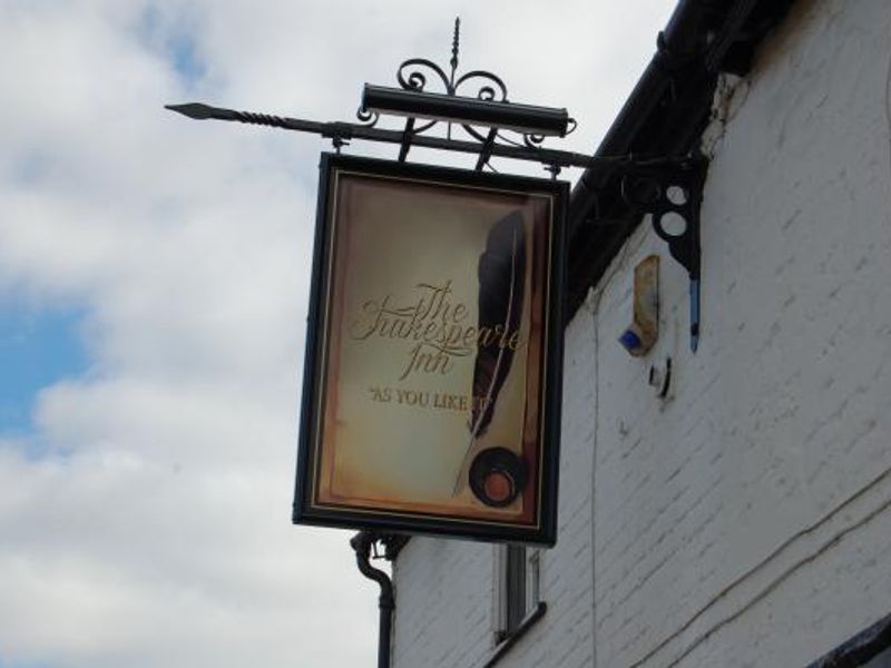 (Pub, External, Sign). Published on 05-10-2013 