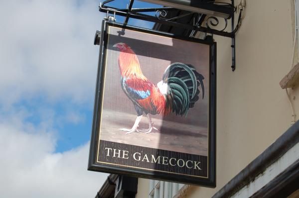 (Pub, External, Sign). Published on 05-10-2013