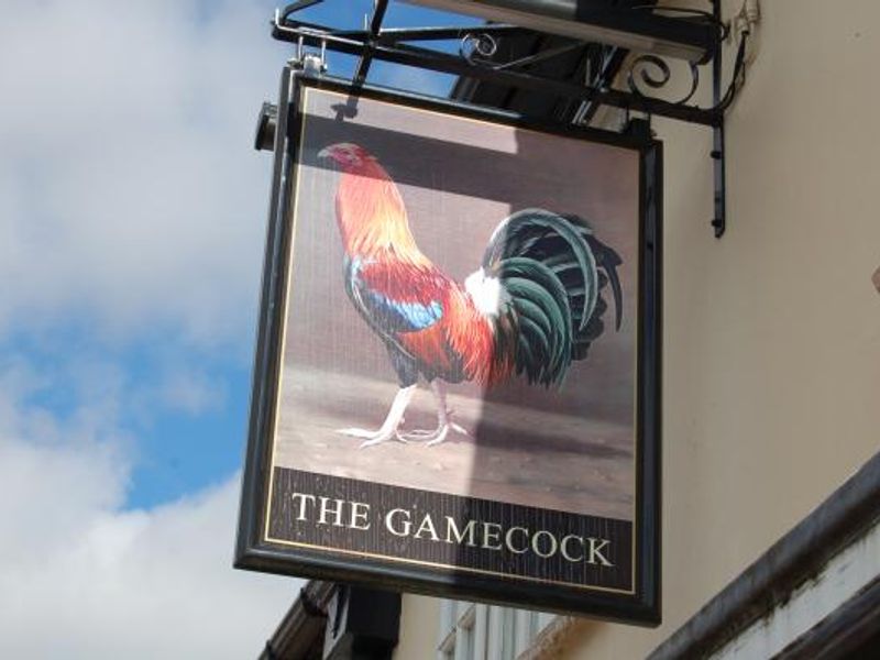 (Pub, External, Sign). Published on 05-10-2013