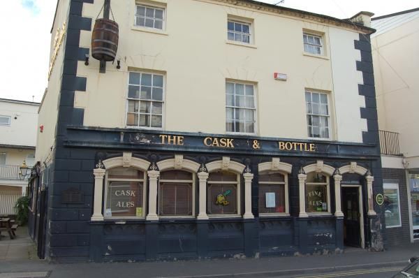 As the Cask & Bottle in 2012. (Pub, External). Published on 07-10-2012