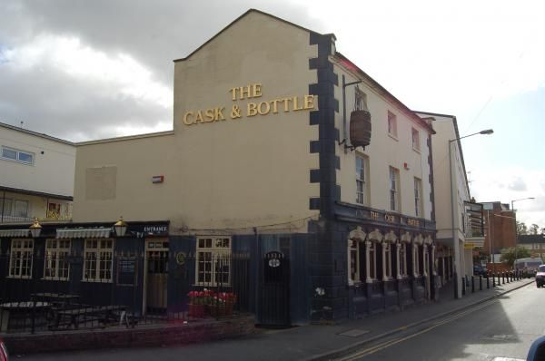 As the Cask & Bottle in 2012. (Pub, External). Published on 07-10-2012