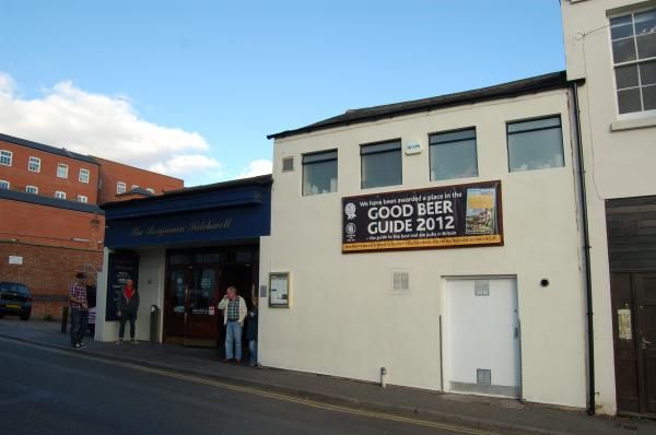 Rear entrance. (Pub, External). Published on 07-10-2012