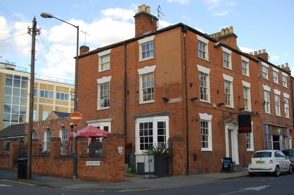 (Pub, External). Published on 18-10-2012