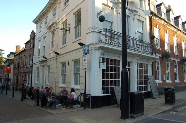 (Pub, External, Garden). Published on 30-09-2013