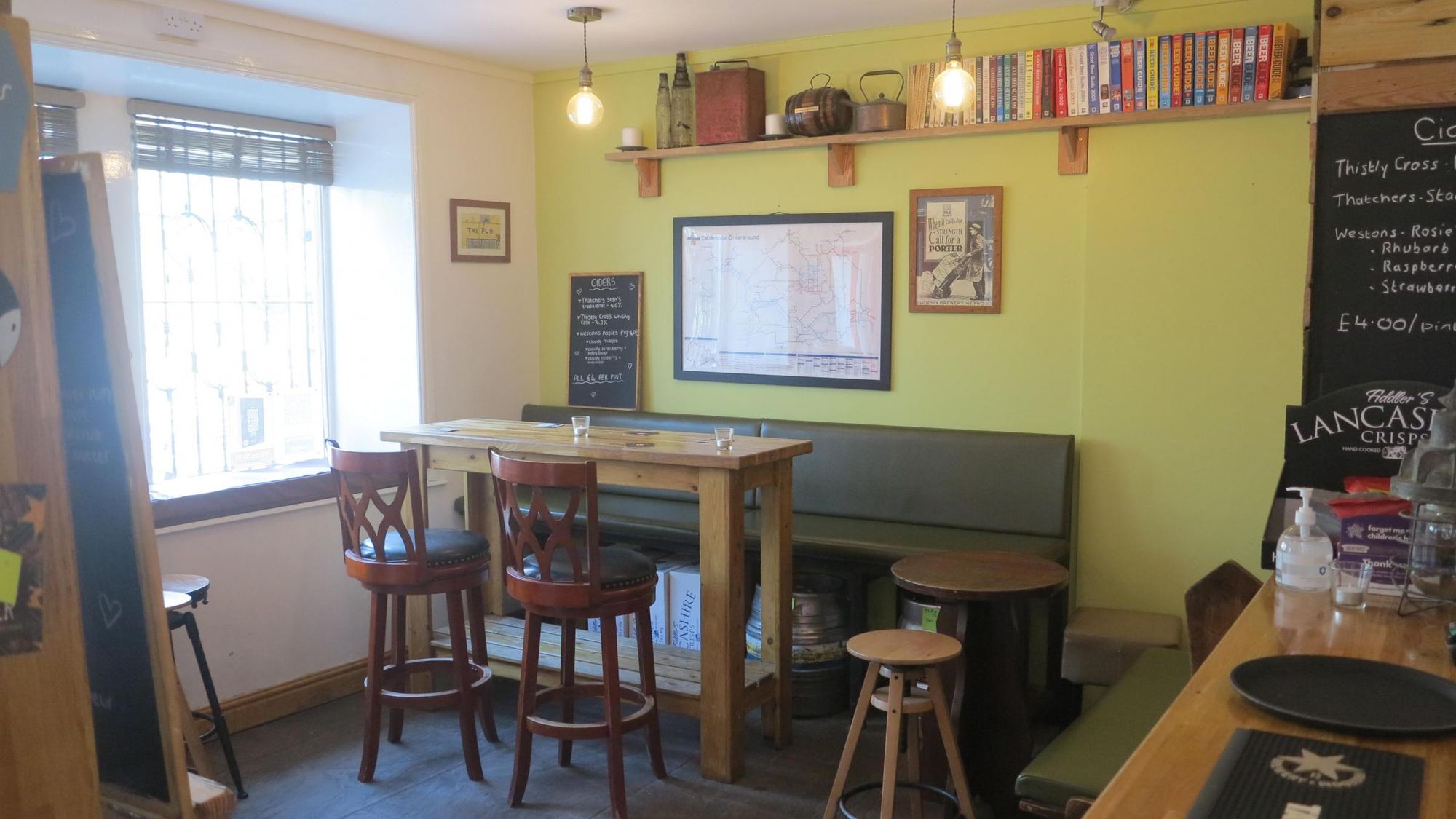 Inside seating. (Pub). Published on 12-08-2021