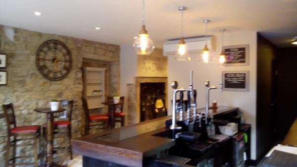 bar and main room. (Pub, Bar). Published on 30-04-2015