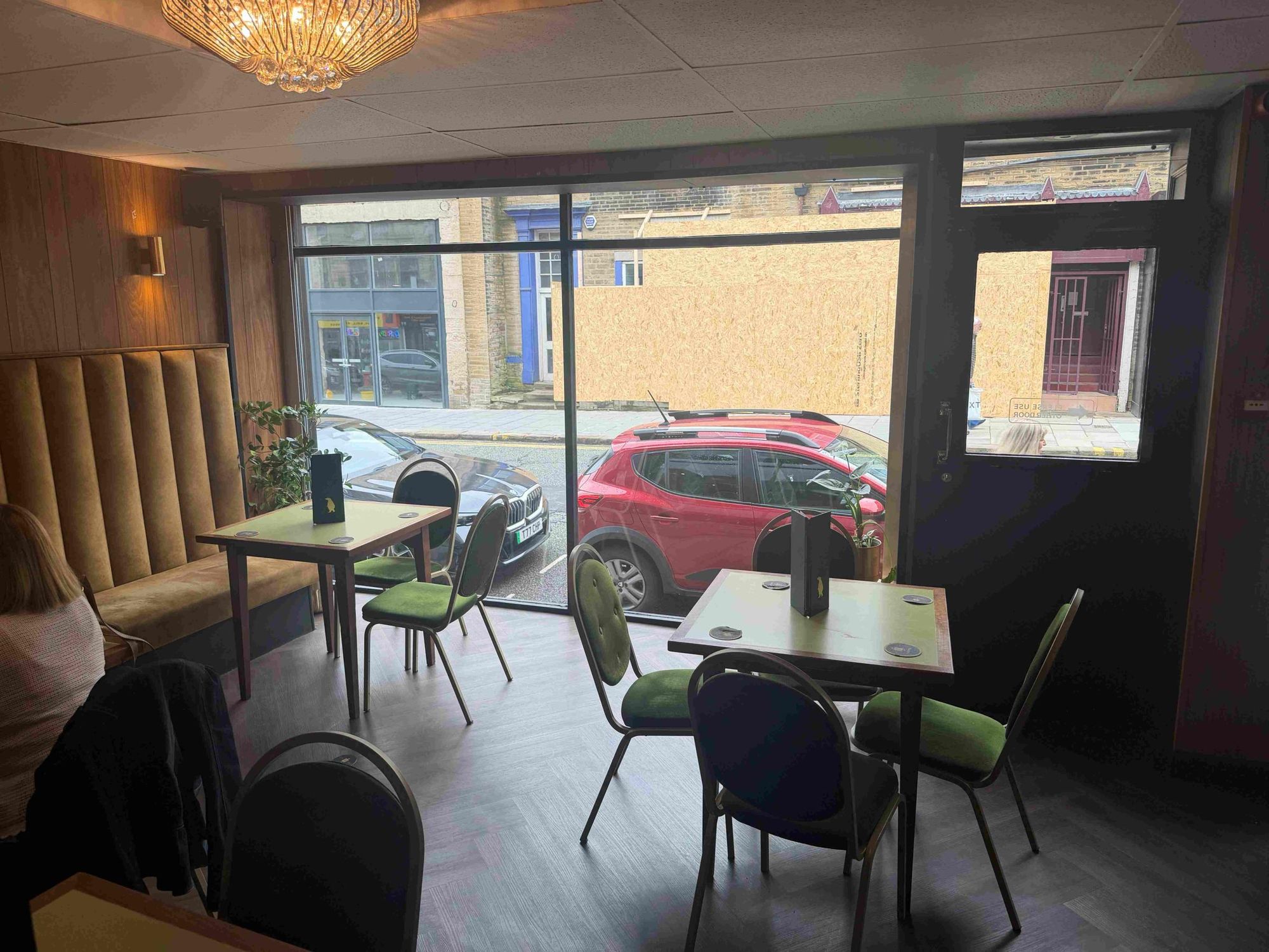 Seating area. (Pub). Published on 10-05-2026