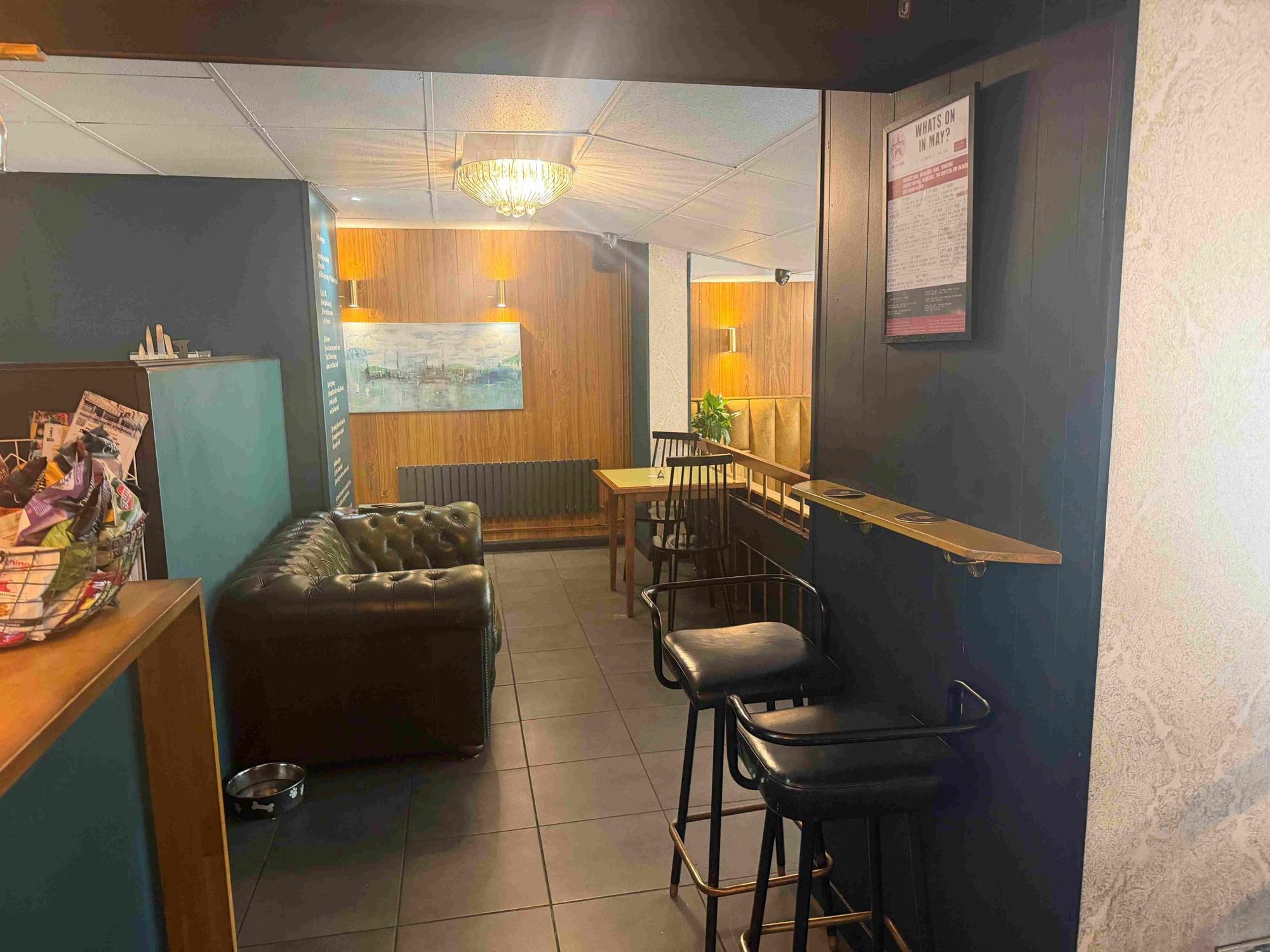 Upper seating area. (Pub). Published on 10-05-2026