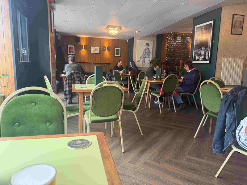 Seating area. (Pub, Customers). Published on 10-05-2026 