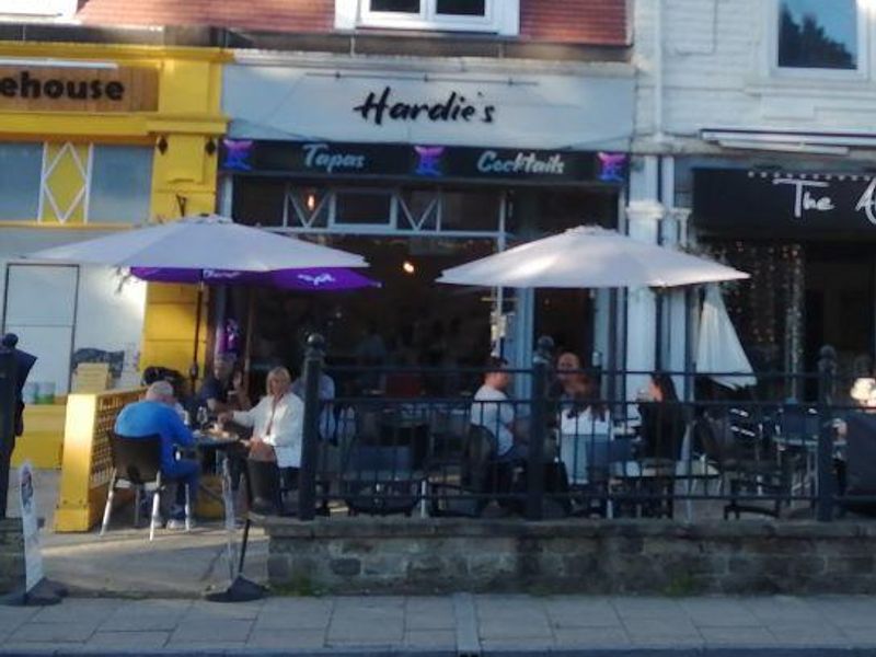 (Pub, External, Customers, Key). Published on 06-08-2022
