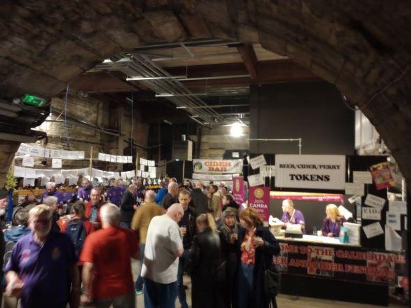 (Festival, Customers). Published on 02-10-2022 