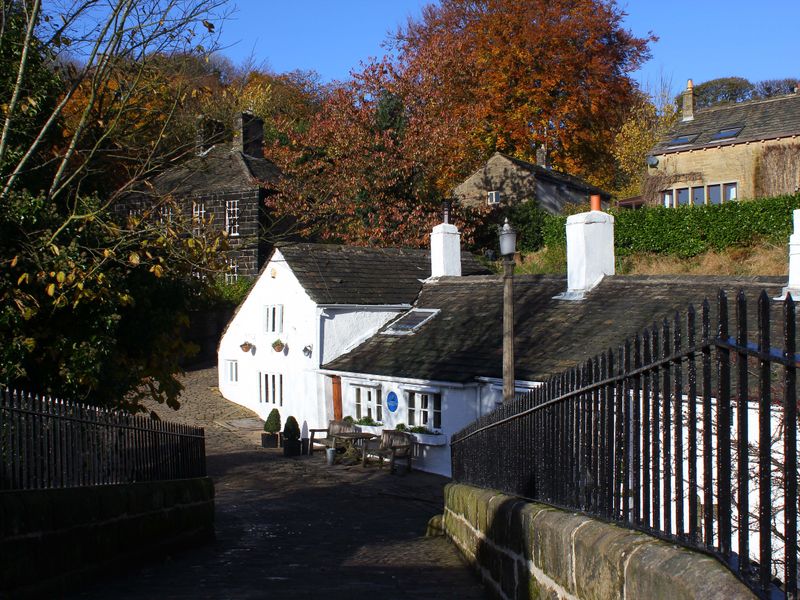 Old Bridge Inn. (Pub, External). Published on 16-11-2013