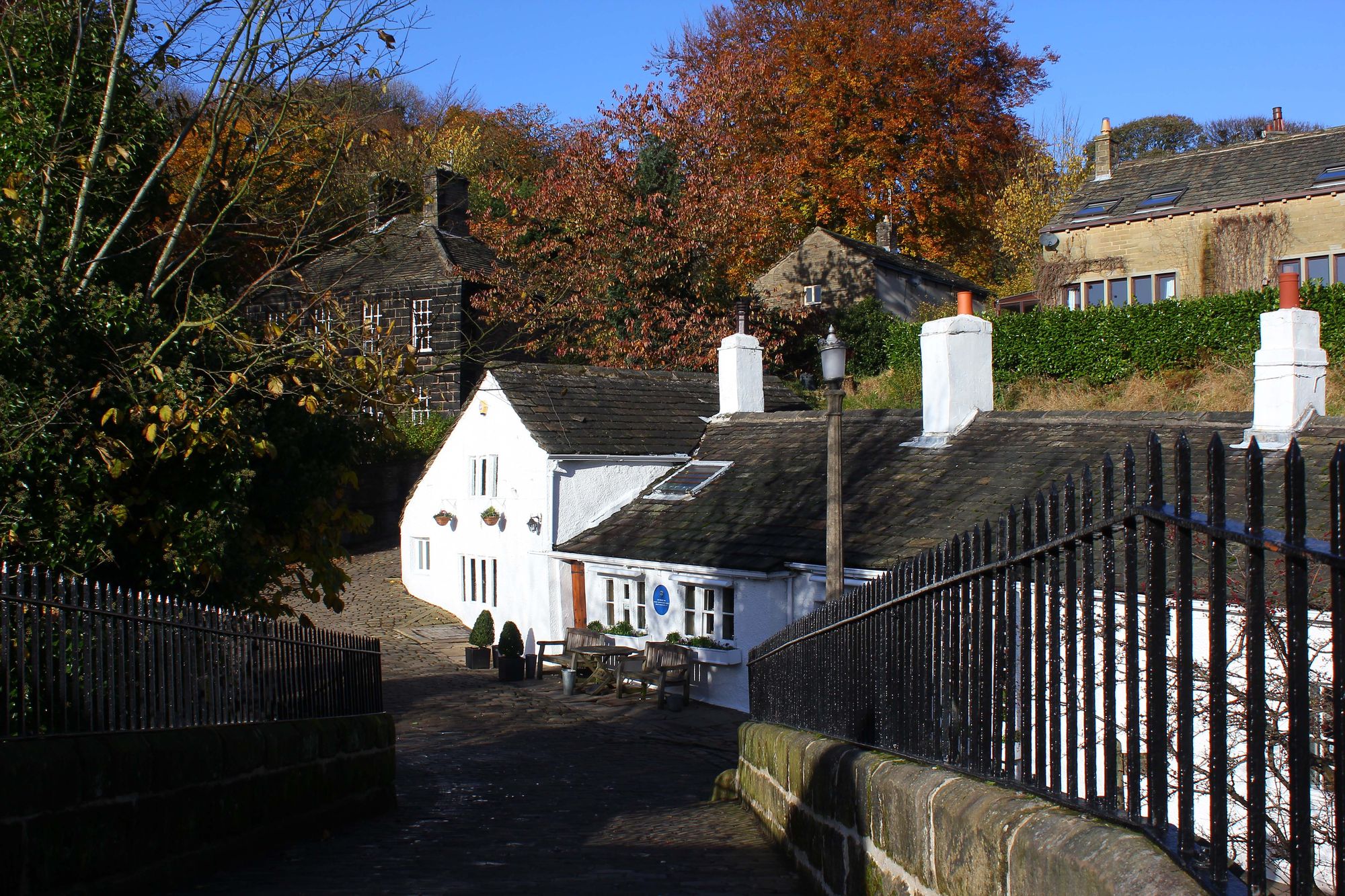 Old Bridge Inn. (Pub, External). Published on 16-11-2013