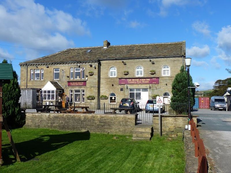 Moorlands. (Pub, External). Published on 13-10-2013