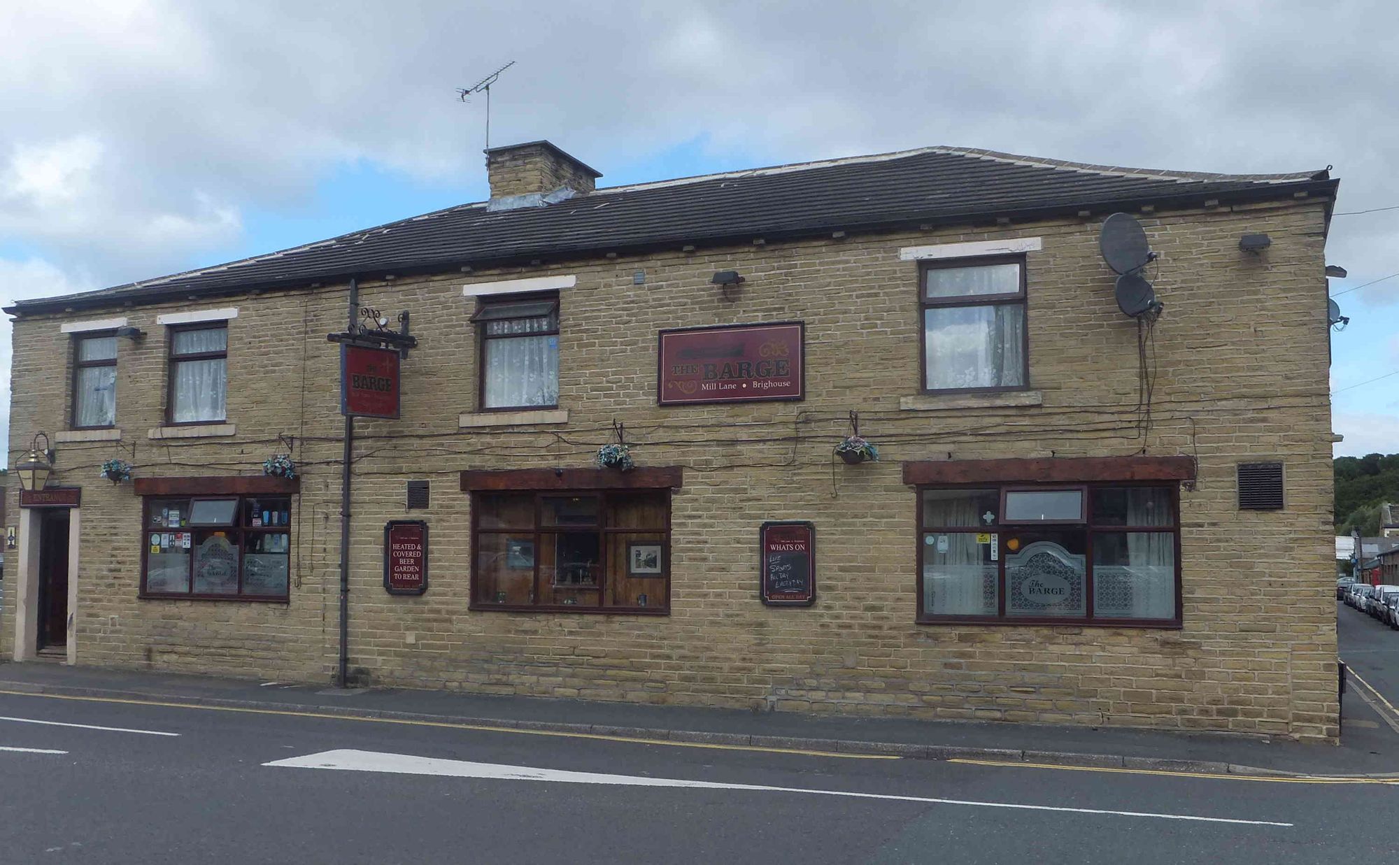 Barge. (Pub, External). Published on 14-09-2013