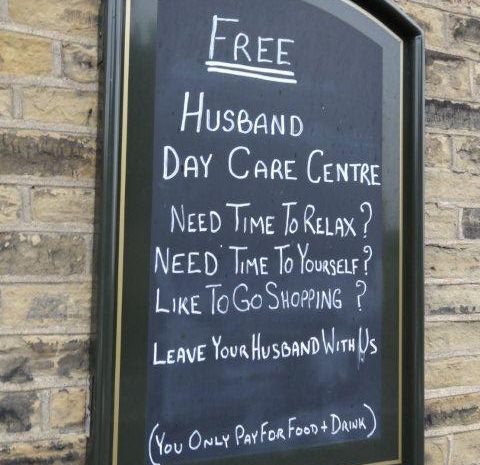 Greyhound -outside sign. (Pub, Sign). Published on 09-10-2013