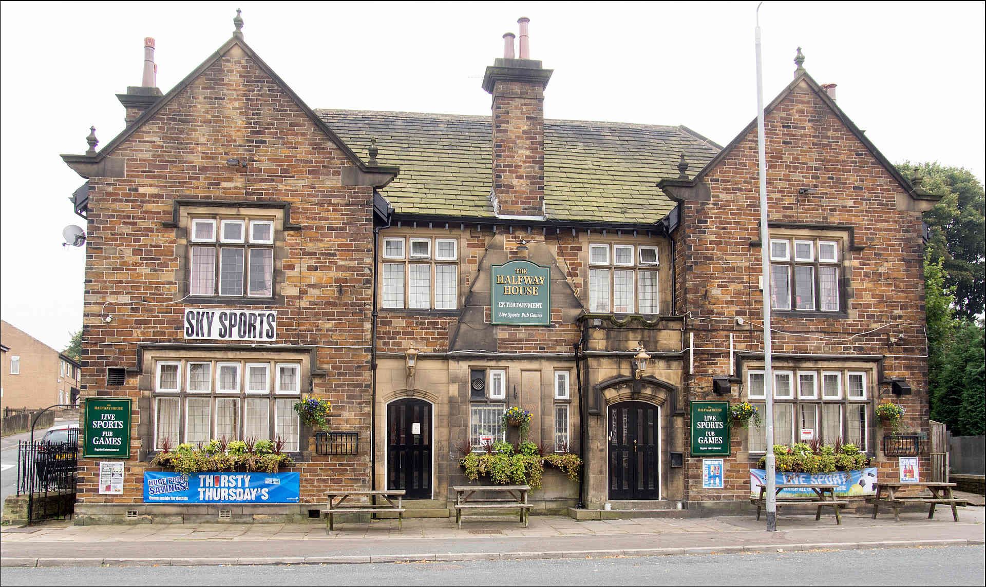 Halfway House. (Pub, External). Published on 01-10-2013