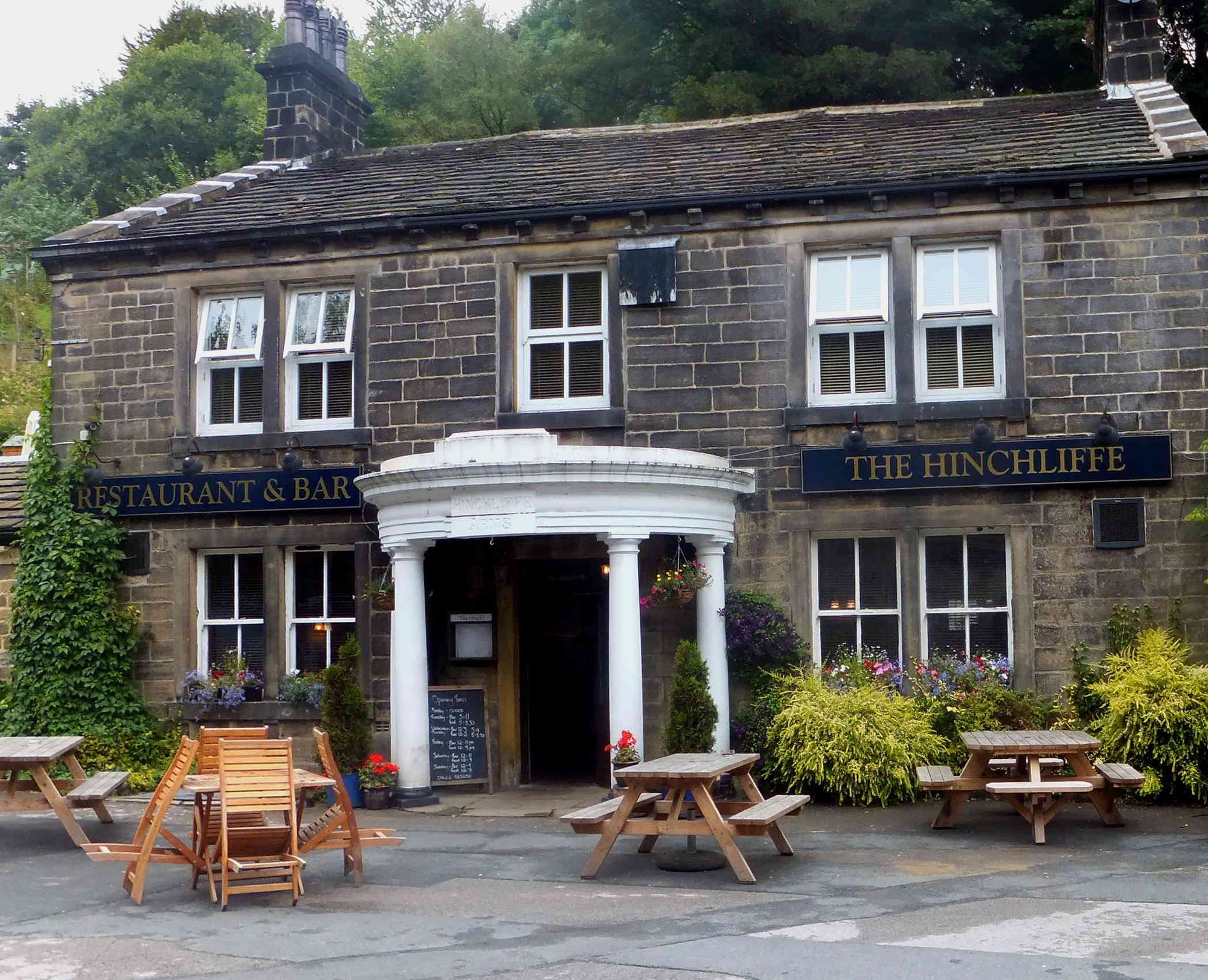 Hinchliffe Arms. (Pub, External). Published on 03-09-2013
