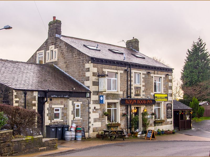 Robin Hood Pecket Well. (Pub, External). Published on 28-12-2013