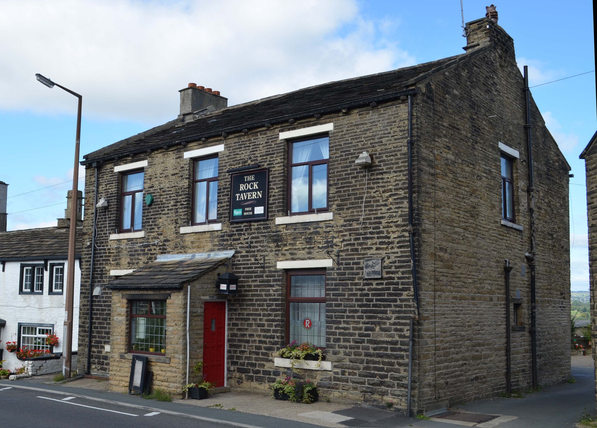 Rock Tavern. (Pub, External). Published on 29-09-2013