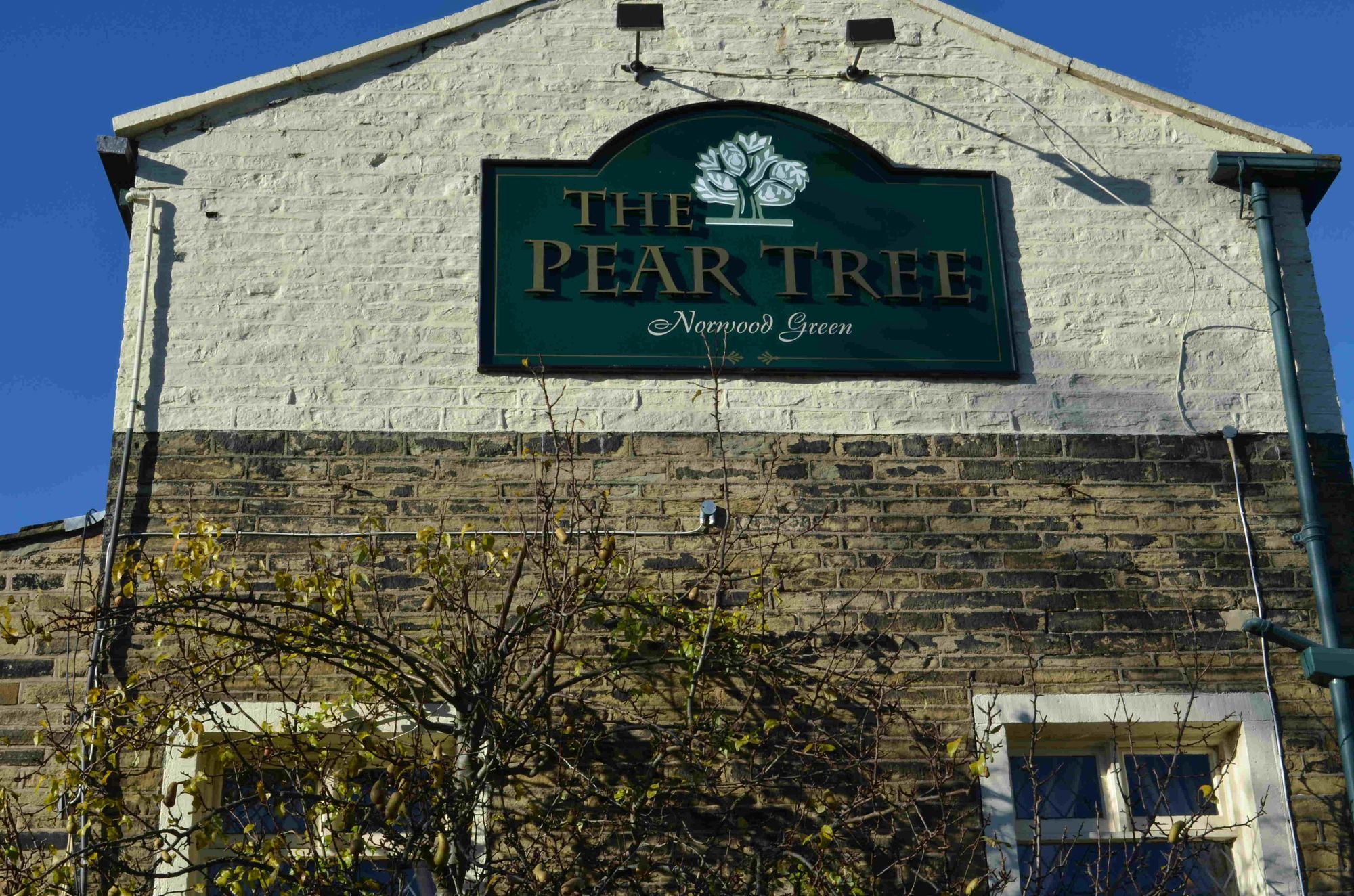 Pear Tree. (Pub, Sign). Published on 11-11-2013