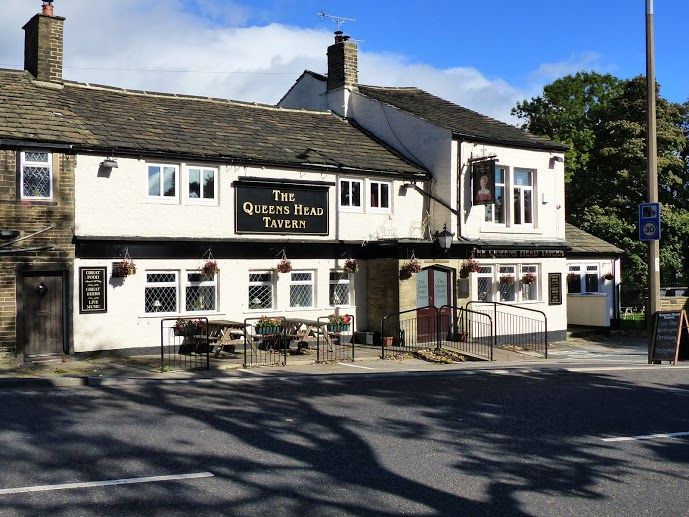 Queens Head Tavern. (Pub, External). Published on 13-10-2013