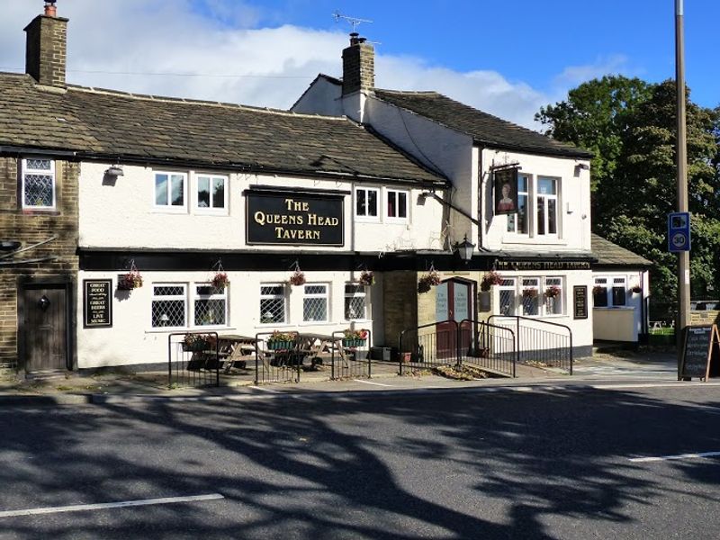 Queens Head Tavern. (Pub, External). Published on 13-10-2013 