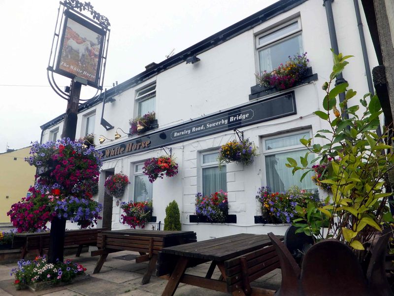 White Horse. (Pub, External). Published on 15-09-2013
