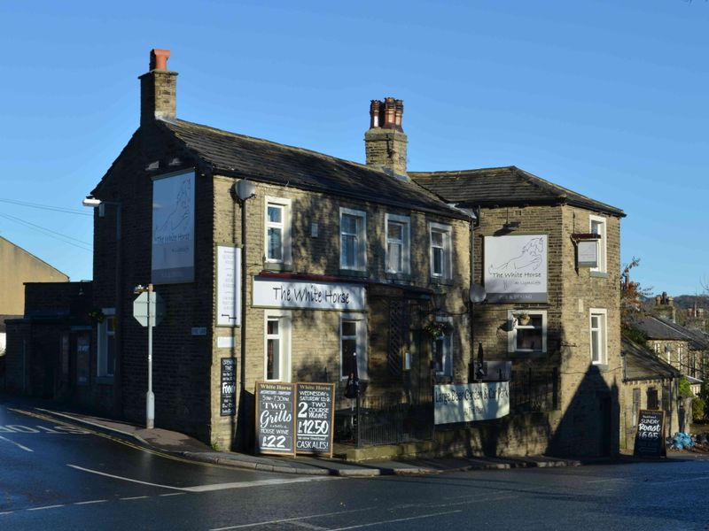 White Horse. (Pub, External). Published on 11-11-2013 