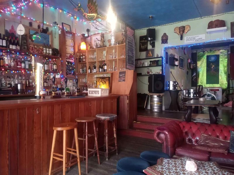 Bar, seating area and stage. (Pub, Bar). Published on 18-08-2024