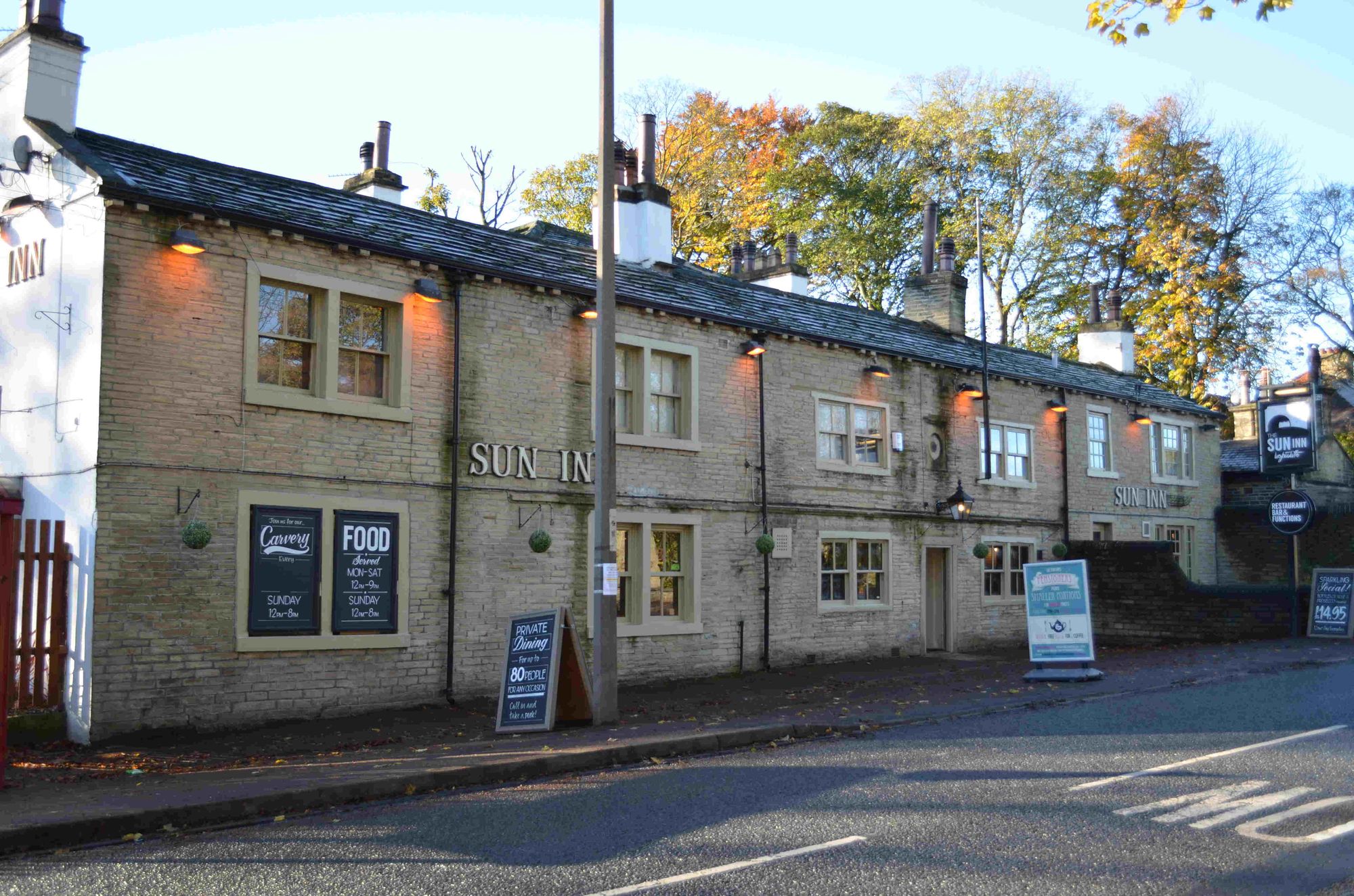 Sun Inn. (Pub, External). Published on 11-11-2013