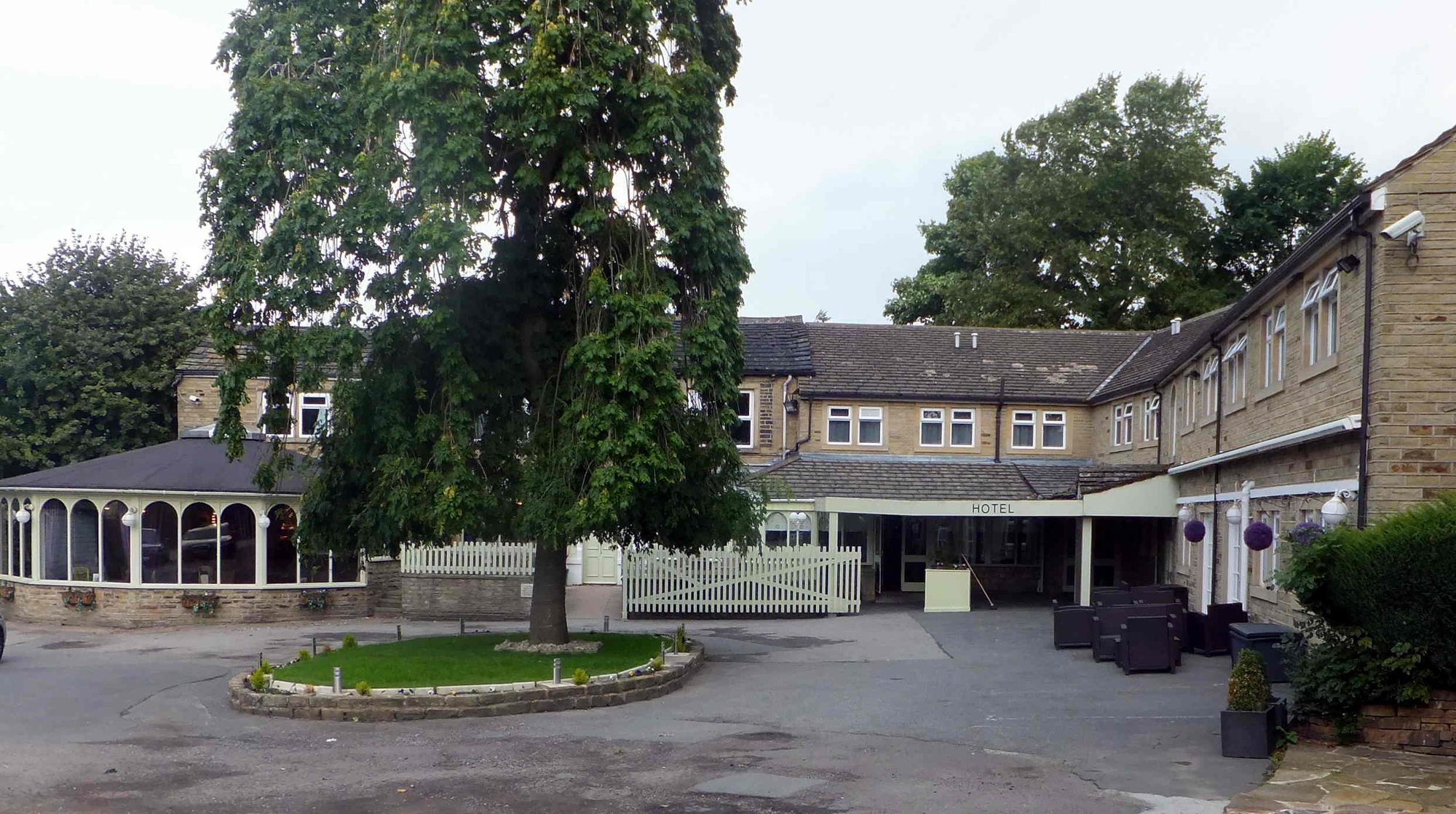 Tower House Hotel. (Pub, External). Published on 15-09-2013