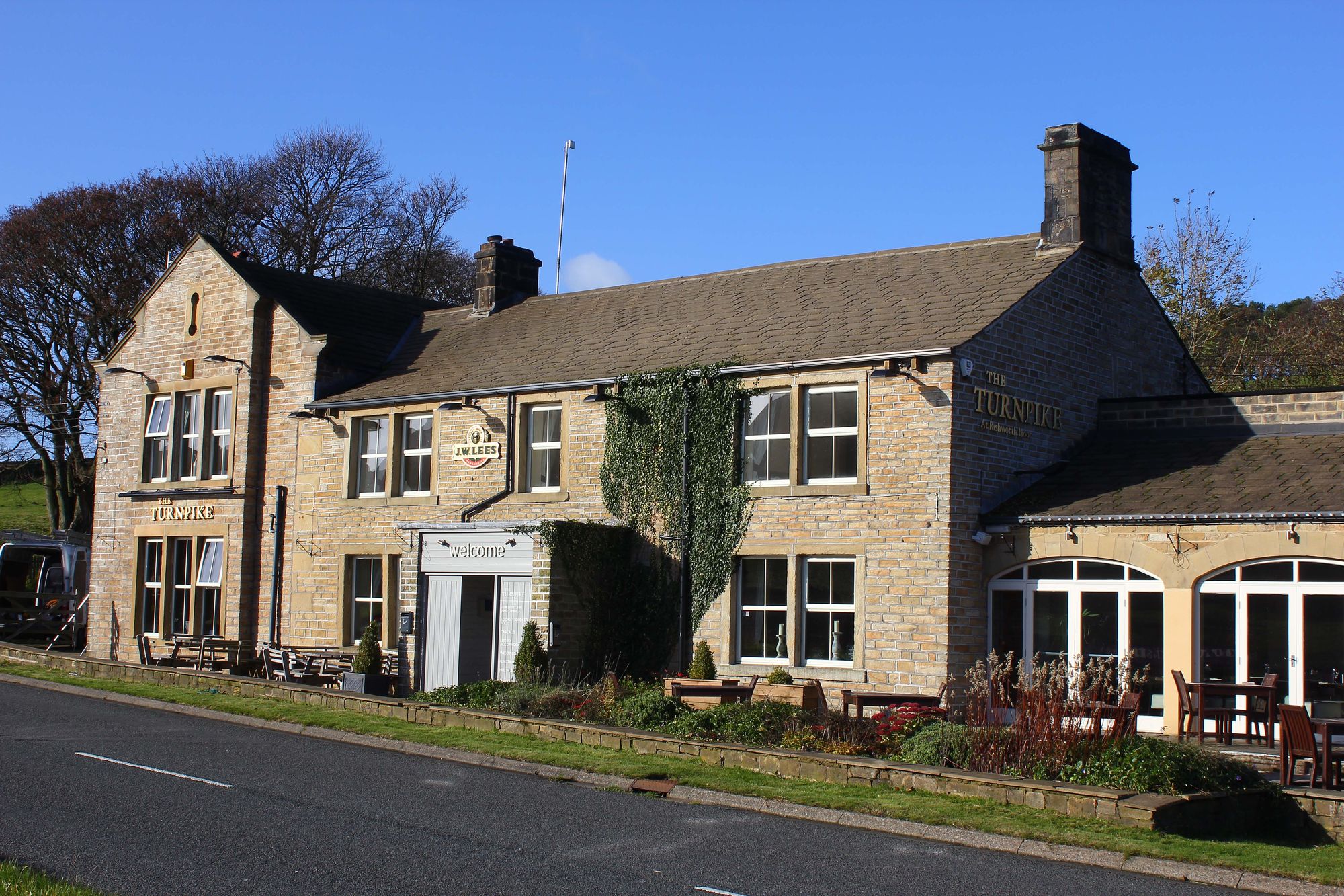Turnpike. (Pub, External). Published on 16-11-2013