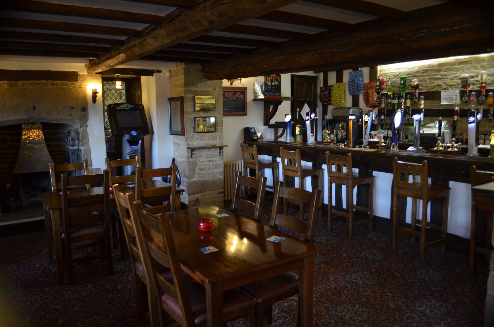 Long Can Hall. (Pub, Bar). Published on 15-12-2013