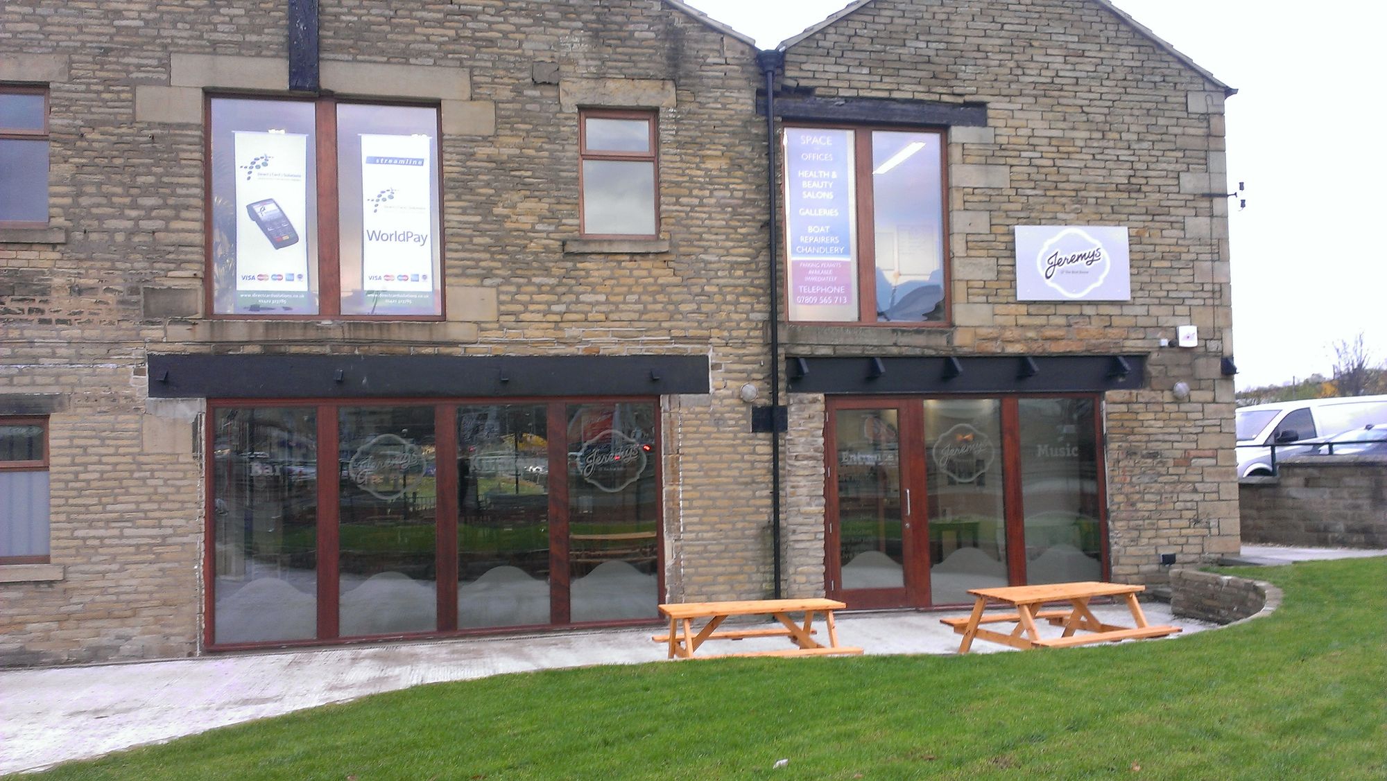 Jeremys. (Pub, External). Published on 09-12-2013